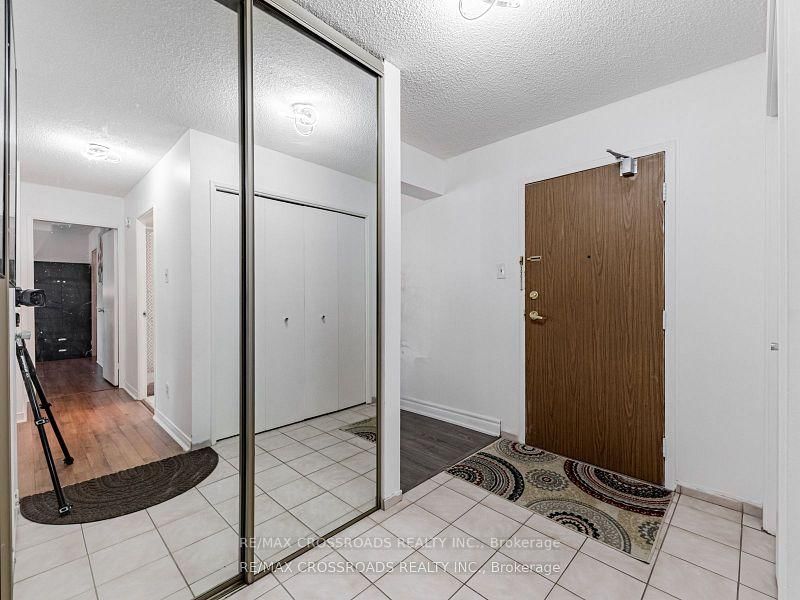 111 - 20 Sunrise Avenue