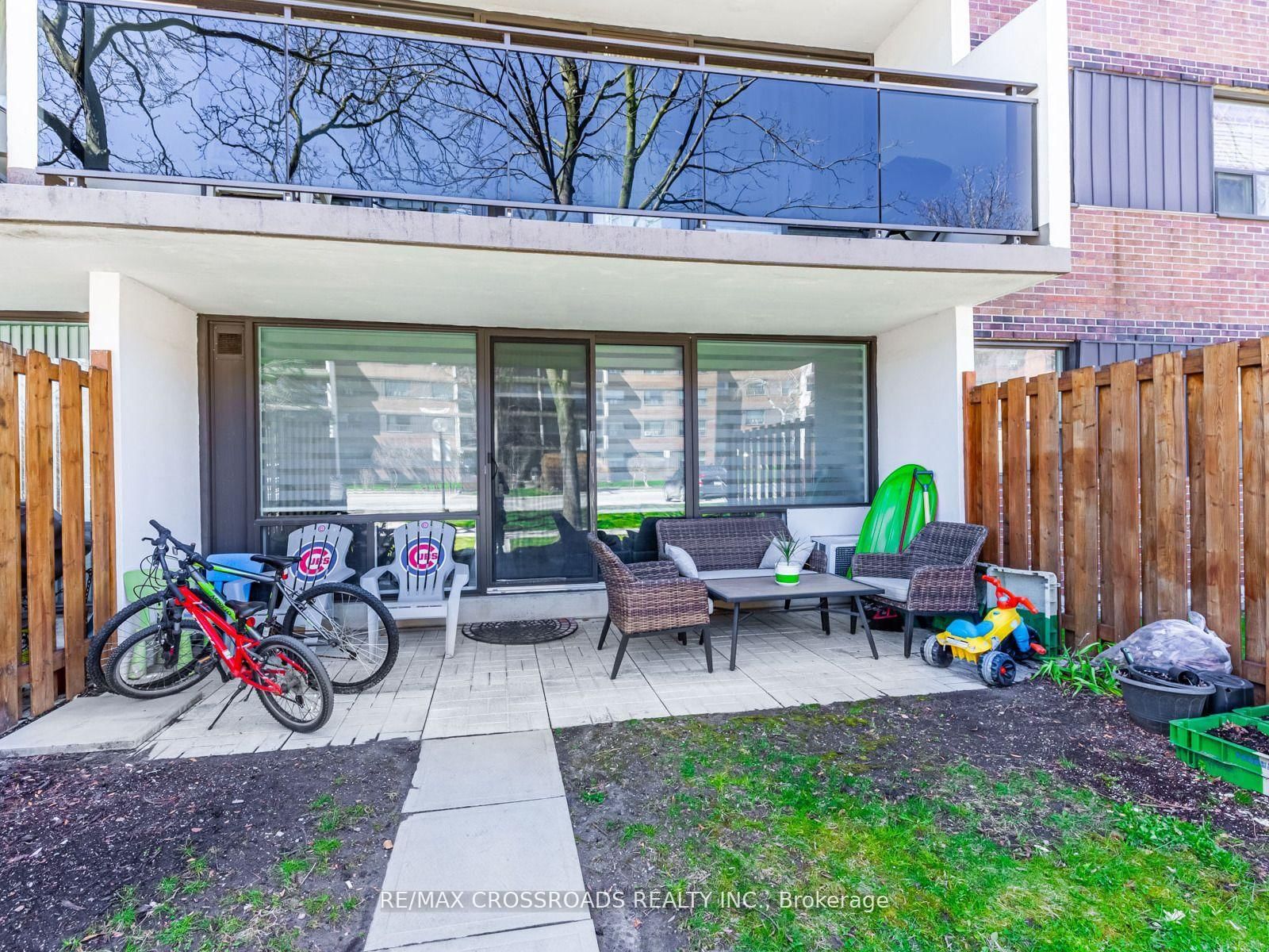 20 Sunrise Avenue • #111 • Toronto, ON photo 32