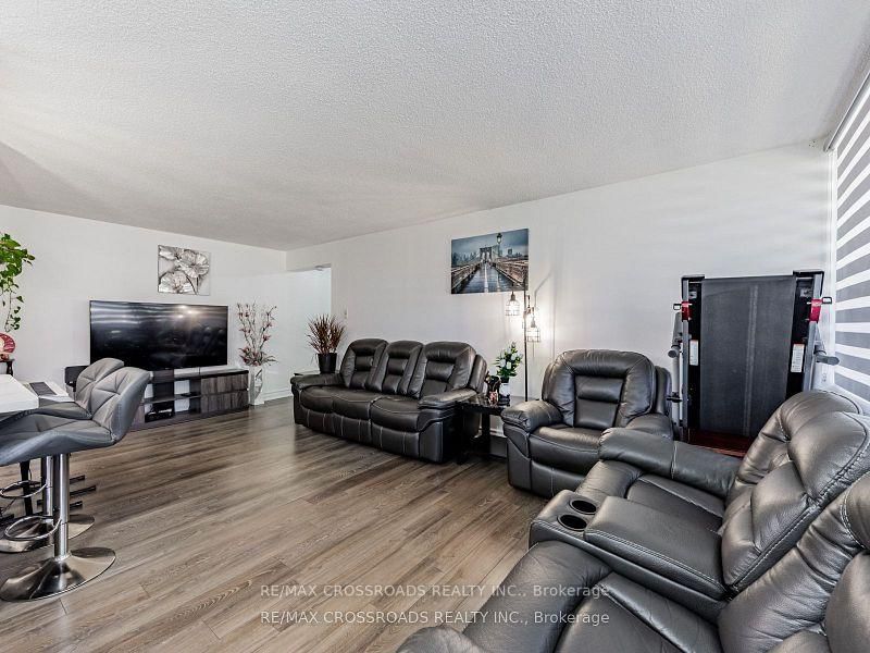 20 Sunrise Avenue • #111 • Toronto, ON photo 5