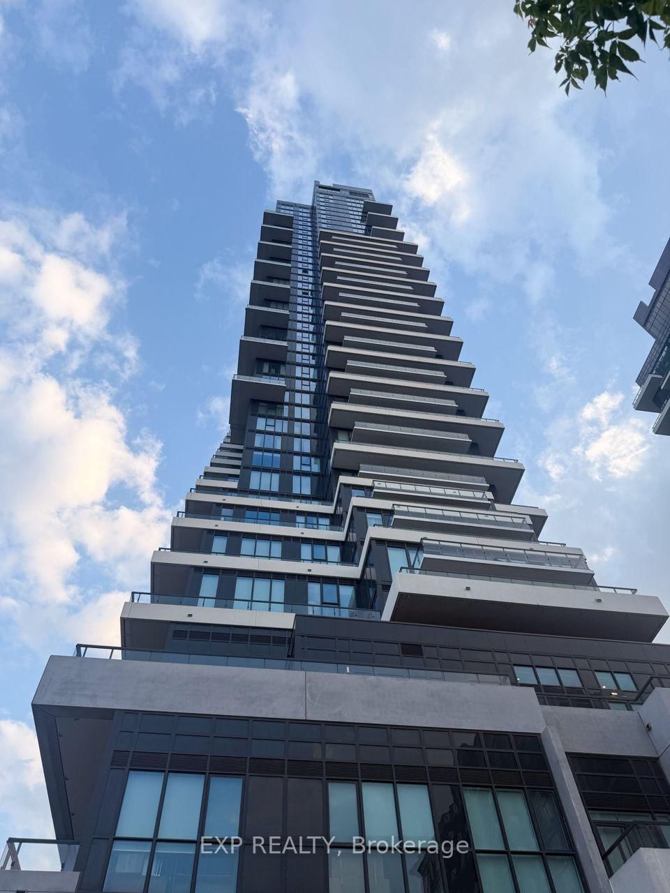 30 Inn on the Park Drive • #3104 • Toronto, ON photo 2