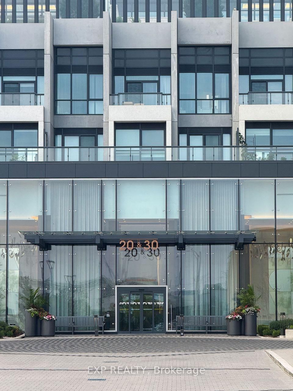 30 Inn on the Park Drive • #3104 • Toronto, ON photo 5