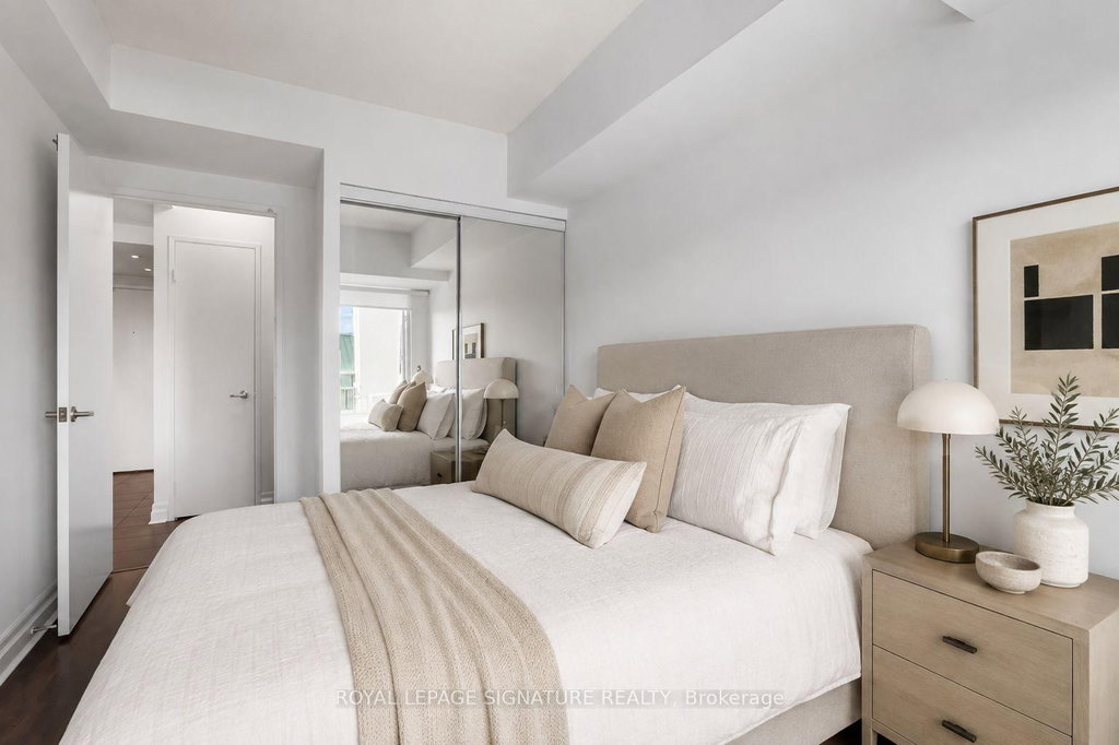 813 - 92 King Street E 5