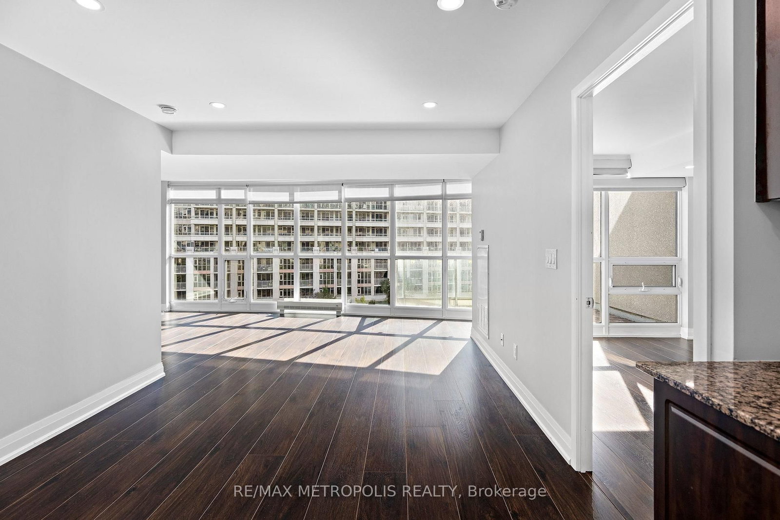 209 Fort York Boulevard • #678 • Toronto, ON photo 10