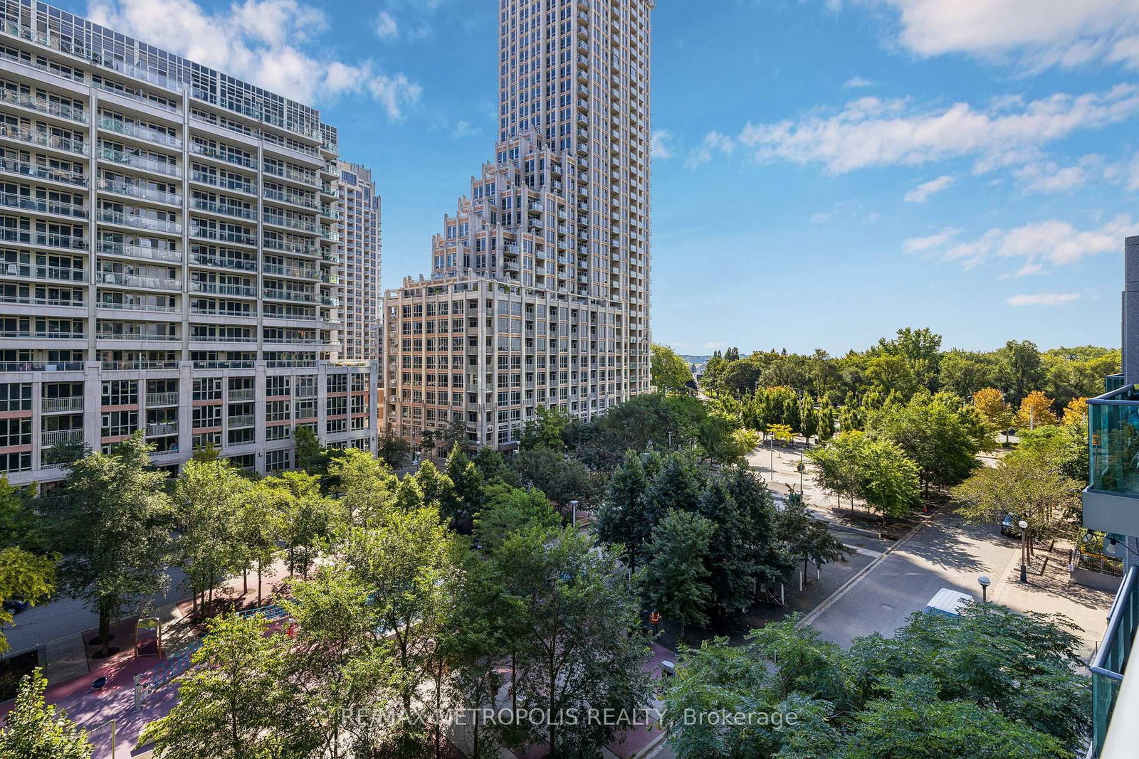 209 Fort York Boulevard • #678 • Toronto, ON photo 16