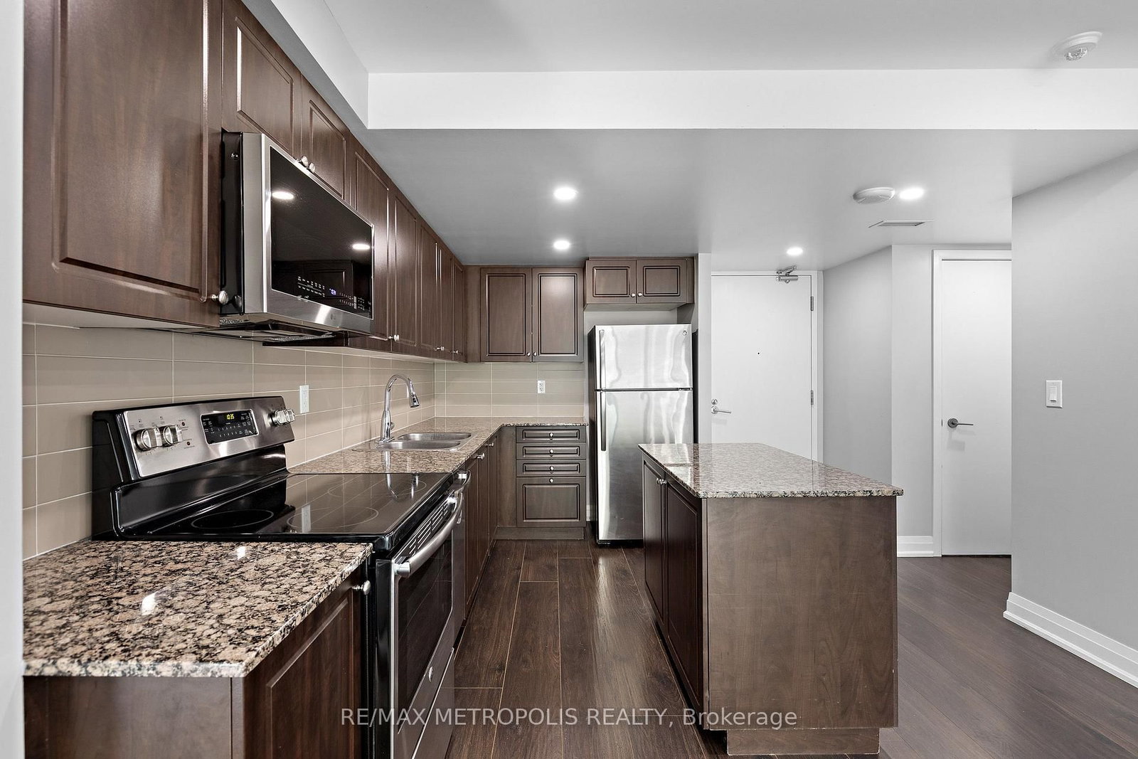 209 Fort York Boulevard • #678 • Toronto, ON photo 19