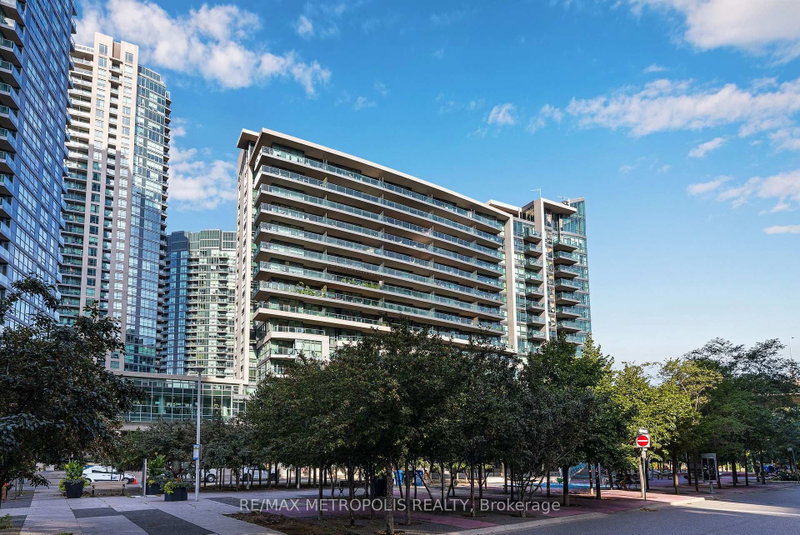678 - 209 Fort York Boulevard