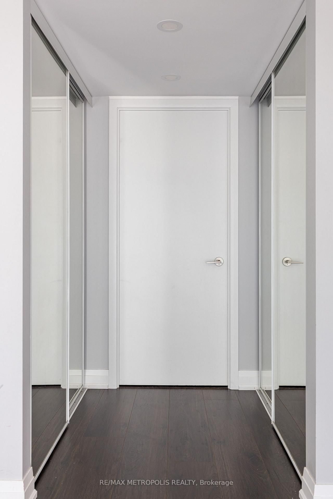 209 Fort York Boulevard • #678 • Toronto, ON photo 22