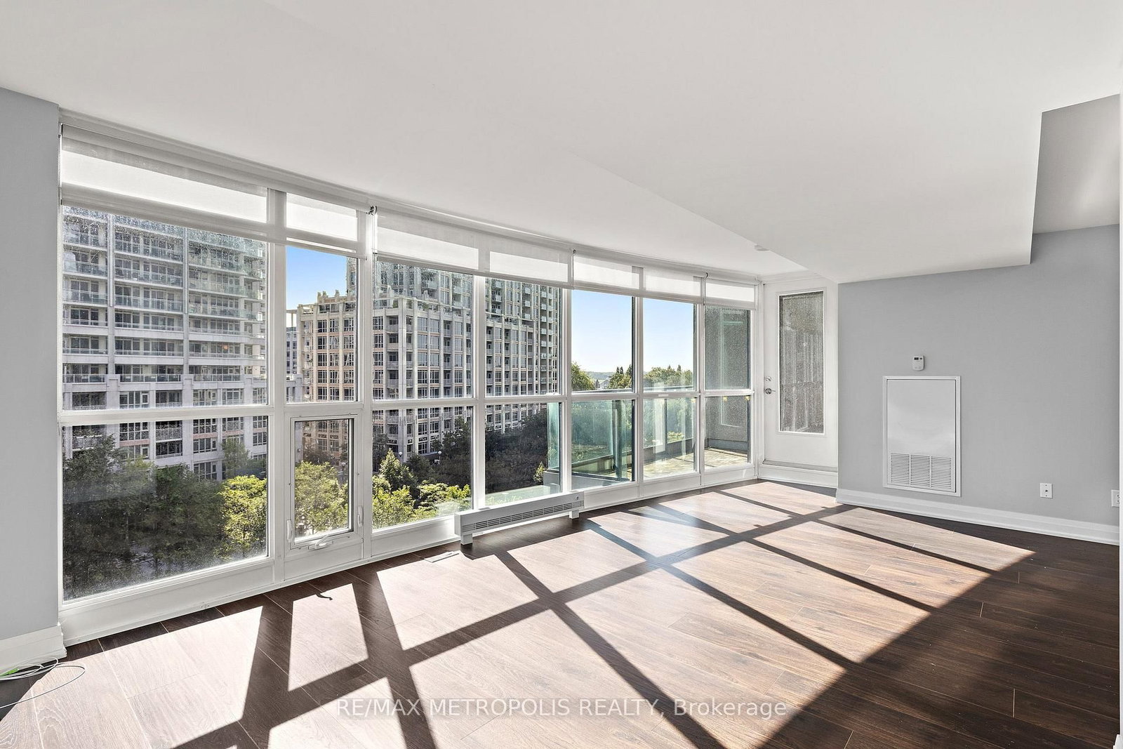 209 Fort York Boulevard • #678 • Toronto, ON photo 8