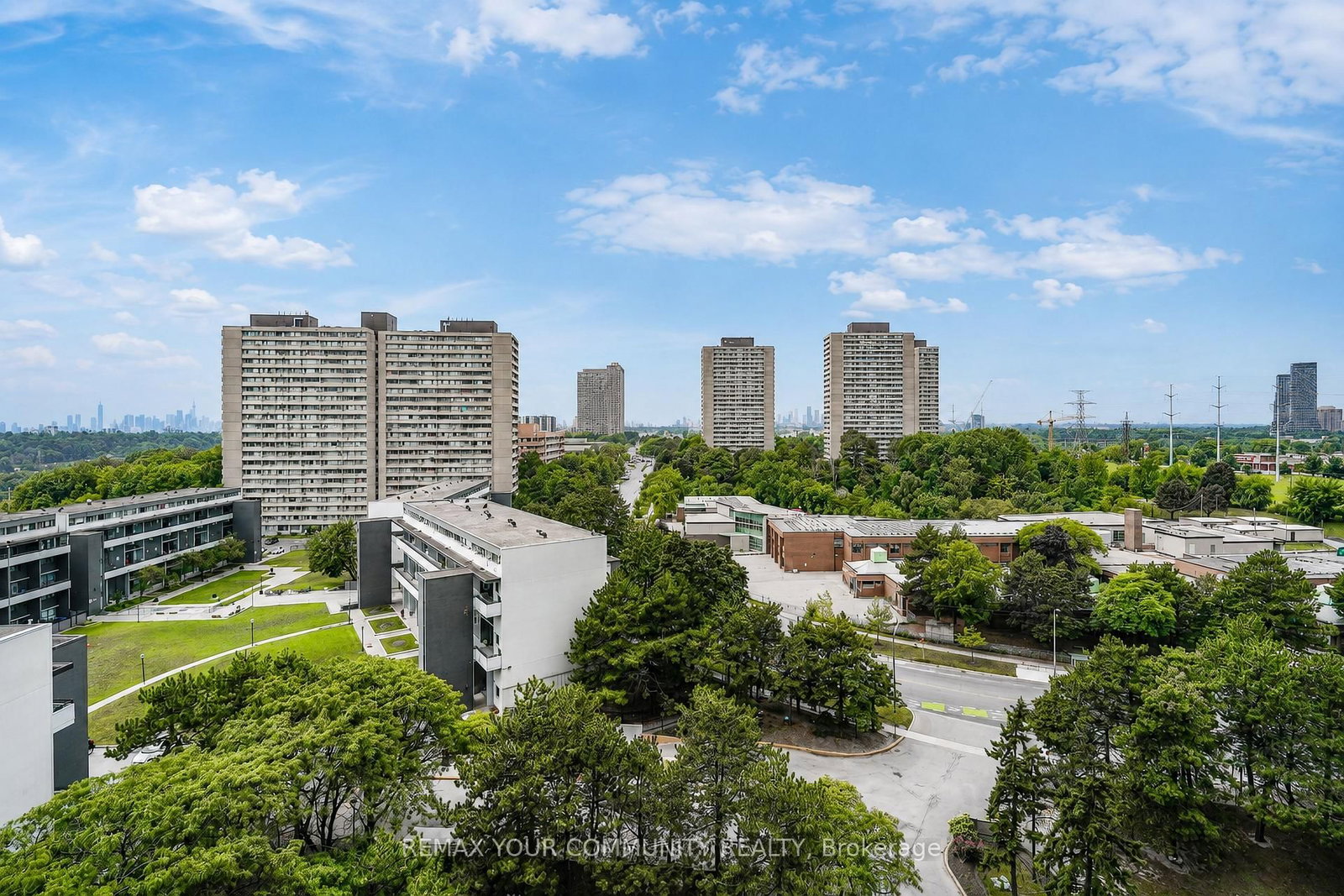 100 Leeward Glenway • #1105 • Toronto, ON photo 18
