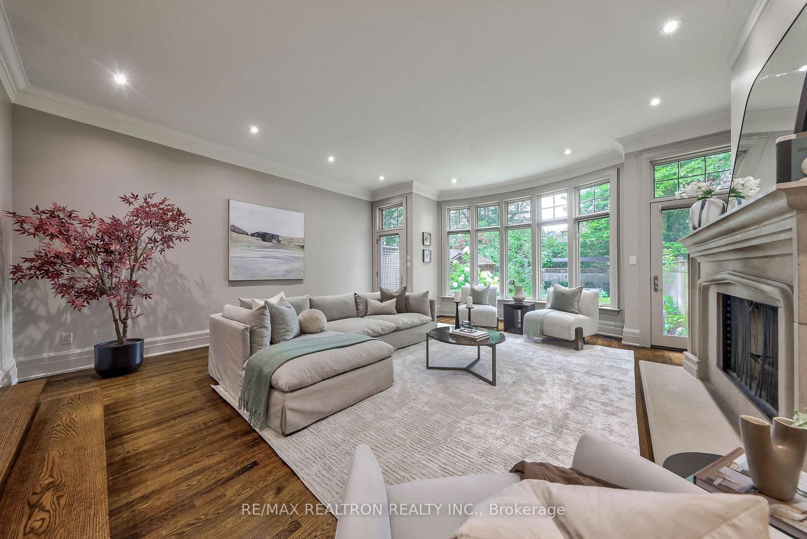 43 Joicey Boulevard • Toronto, ON photo 10