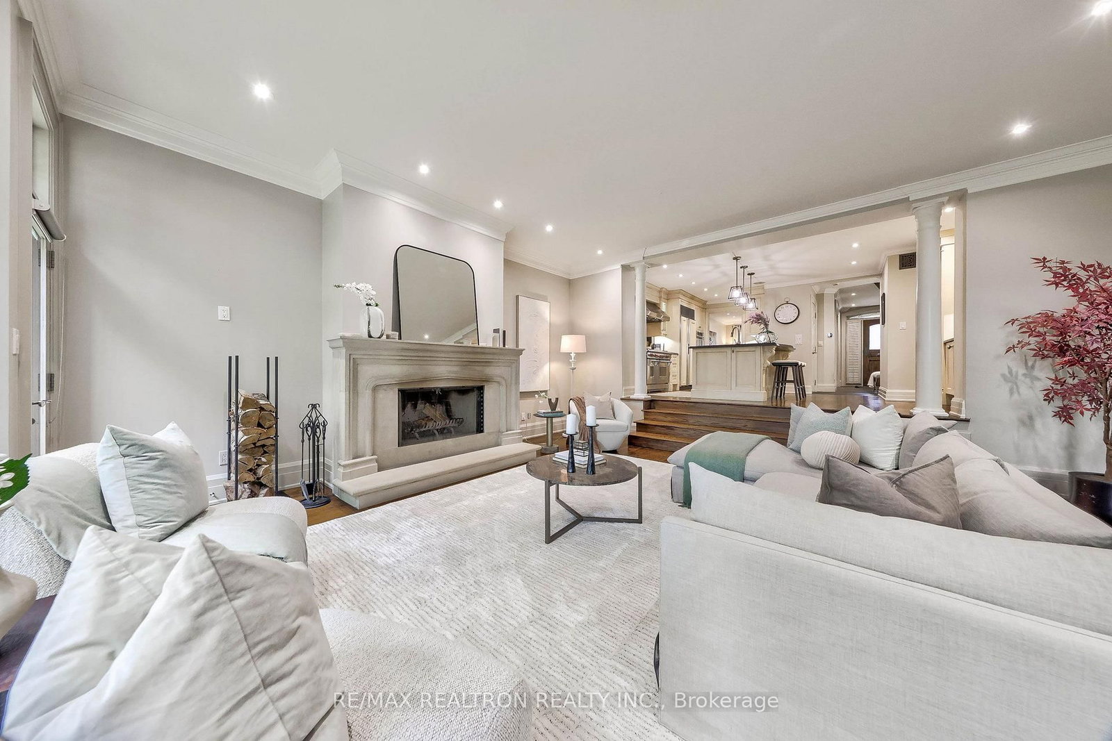 43 Joicey Boulevard • Toronto, ON photo 11