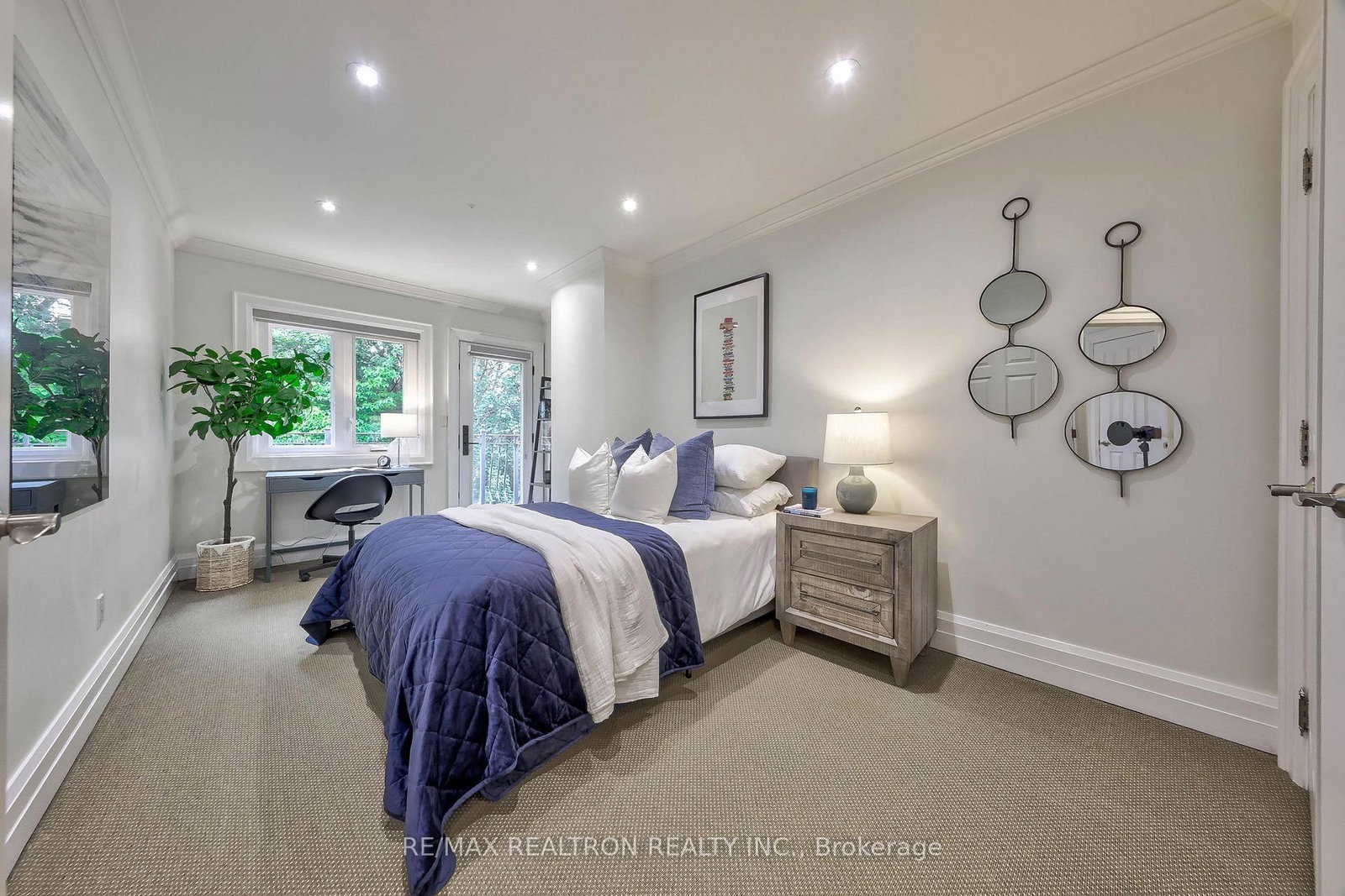 43 Joicey Boulevard • Toronto, ON photo 17