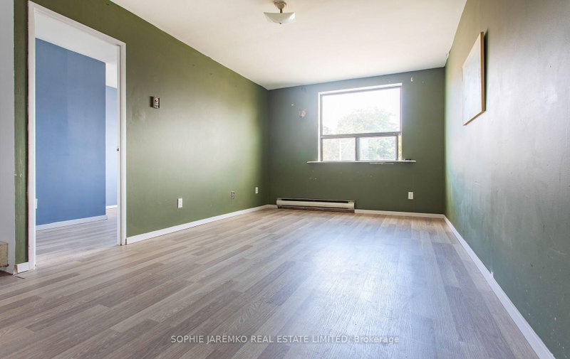 3 - 1071A Bloor Street W