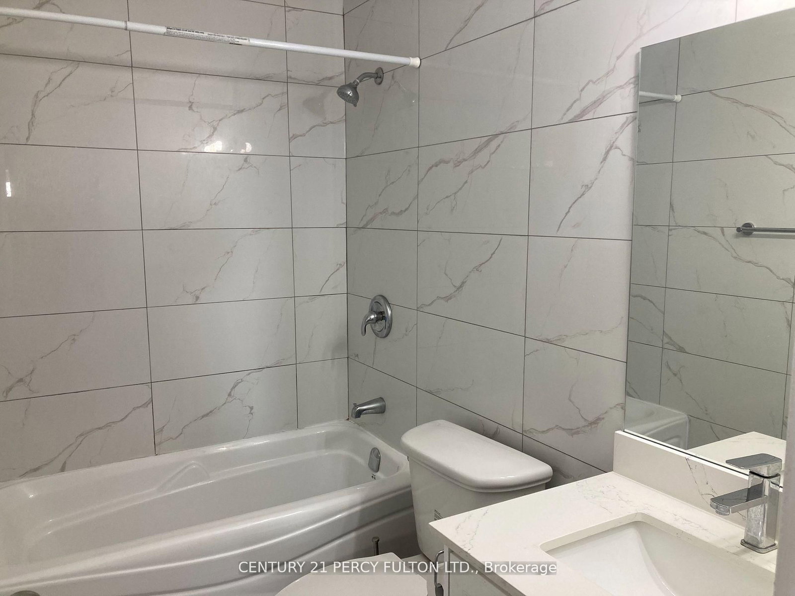 10 Sunny Glen Way • #1904 • Toronto, ON photo 10