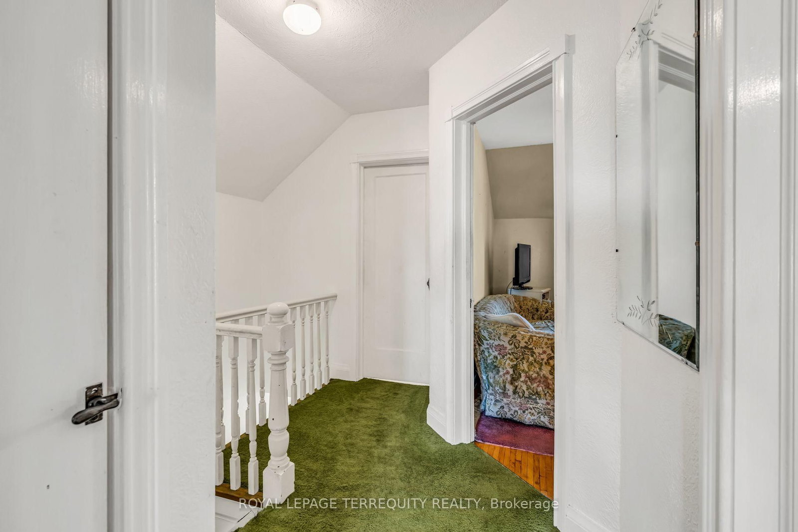 391 Sutherland Drive • Toronto, ON photo 16