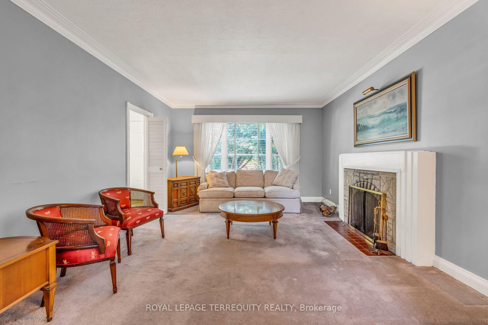 391 Sutherland Drive • Toronto, ON photo 9