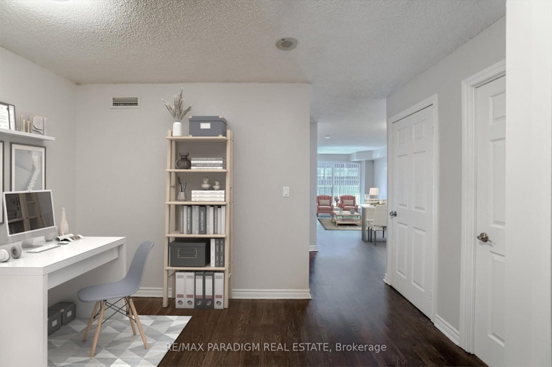 213 - 270 Wellington Street W