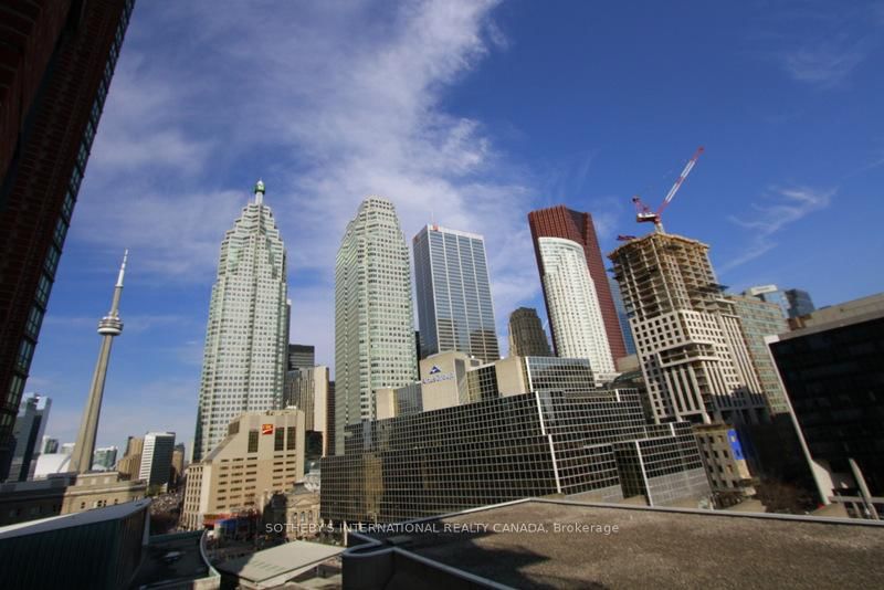 38 The Esplanade Ave #1006, Toronto, Ontario