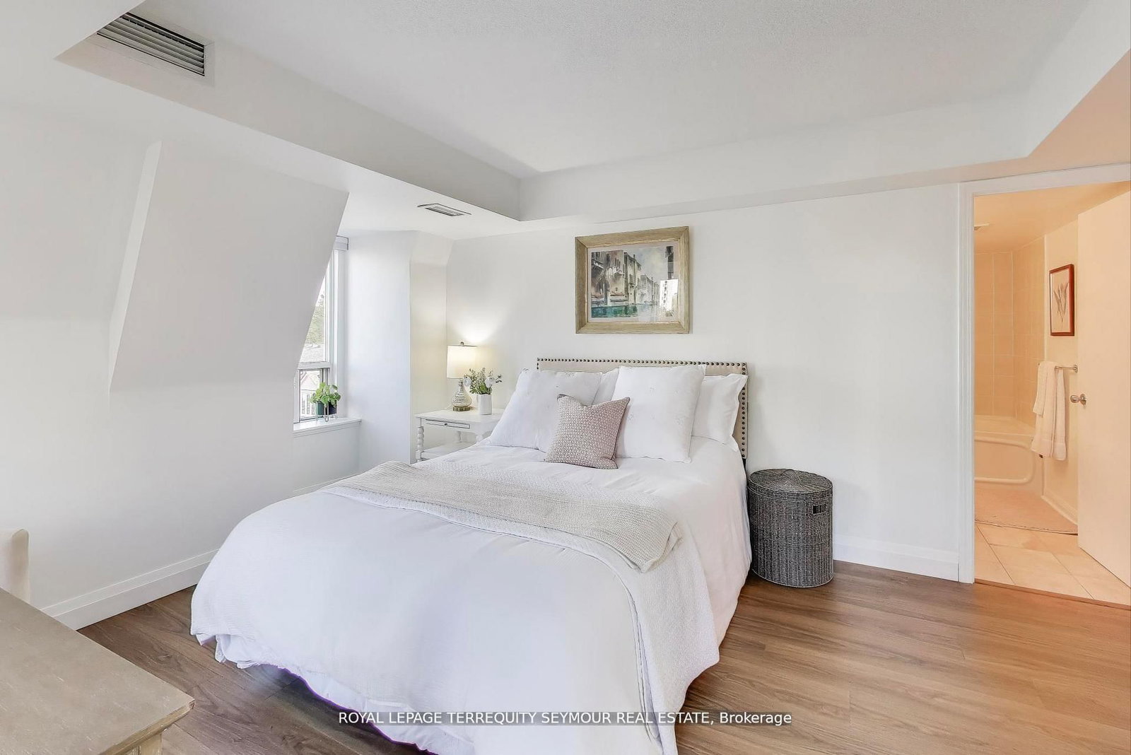 139 Merton Street • #448 • Toronto, ON photo 15