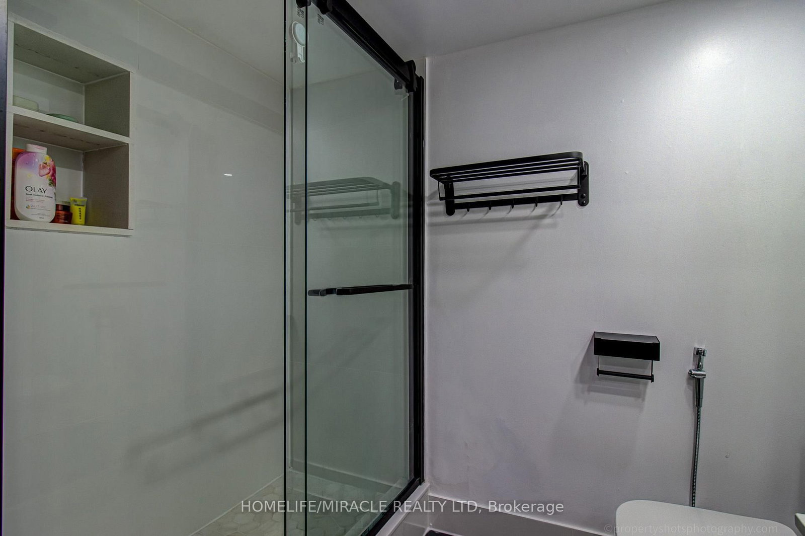 212 Eglinton Avenue • #705 • Toronto, ON photo 14