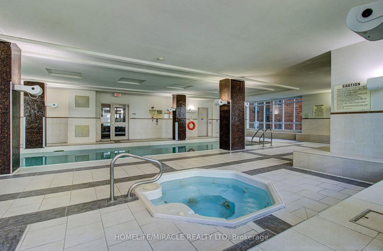 212 Eglinton Avenue • #705 • Toronto, ON photo 25