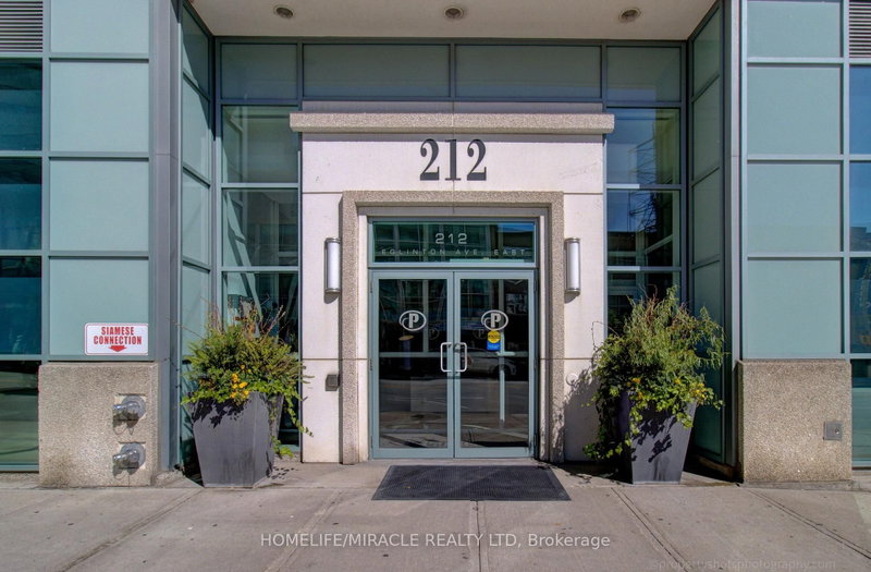 705 - 212 Eglinton Avenue
