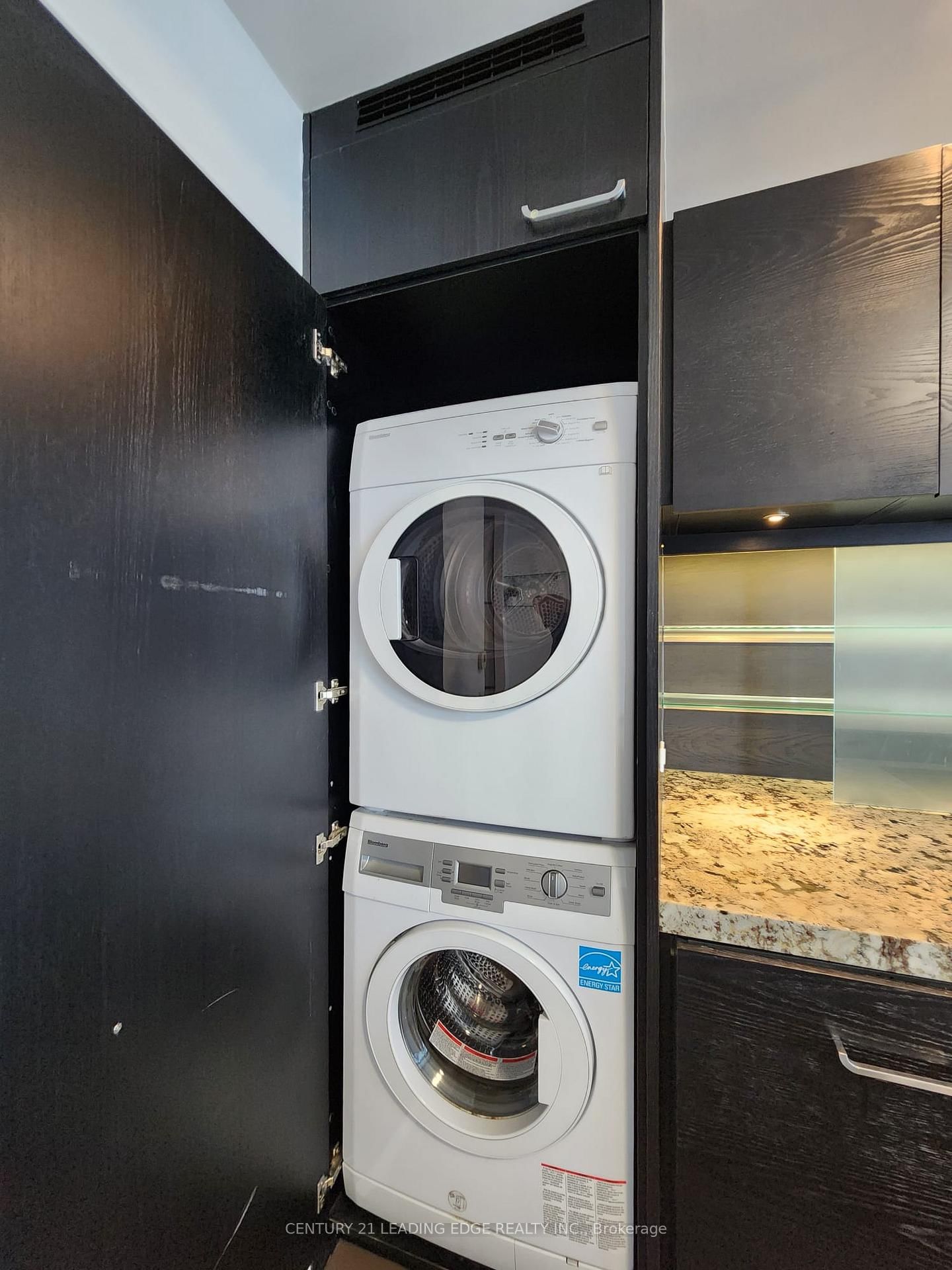 45 Charles Street E • #4511 • Toronto, ON photo 20