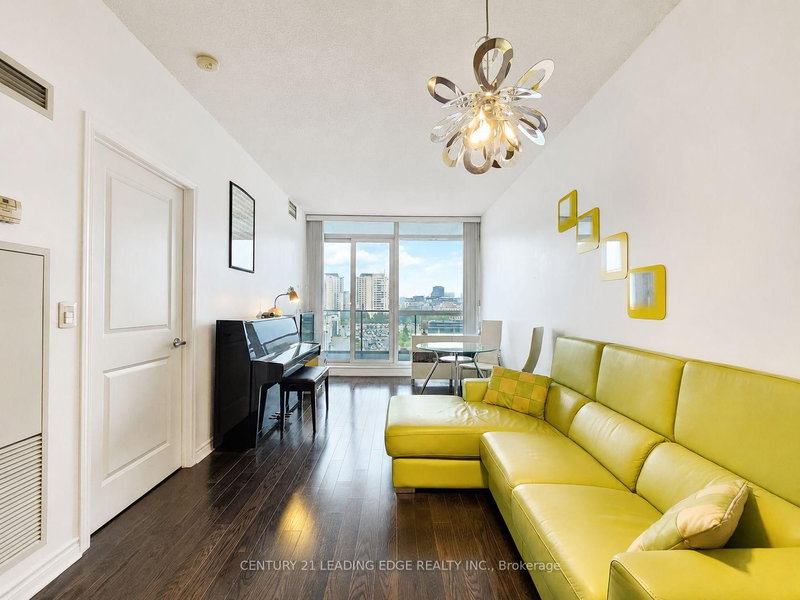 404 - 2885 Bayview Avenue