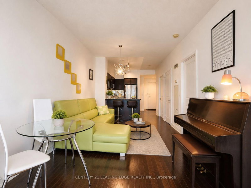 404 - 2885 Bayview Avenue
