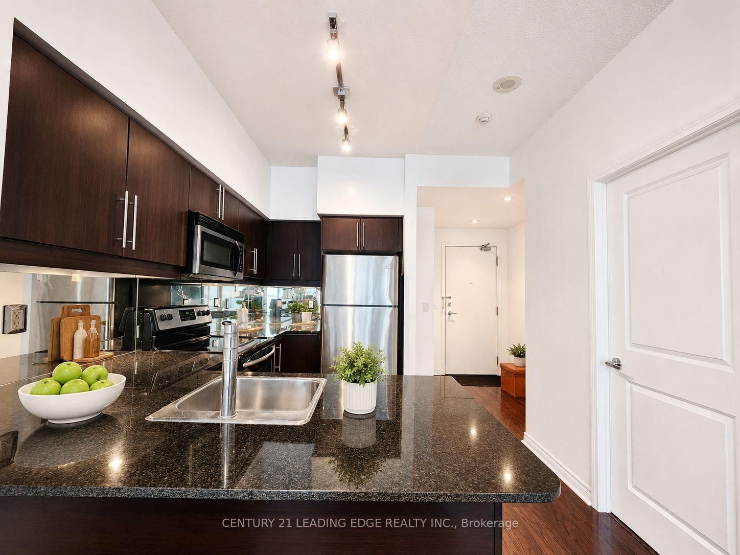 2885 Bayview Avenue • #404 • Toronto, ON photo 5