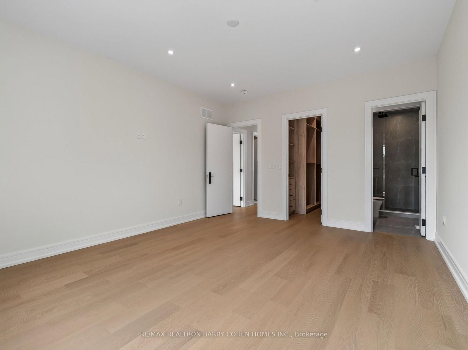 68 Lynnhaven Road • Toronto, ON photo 25