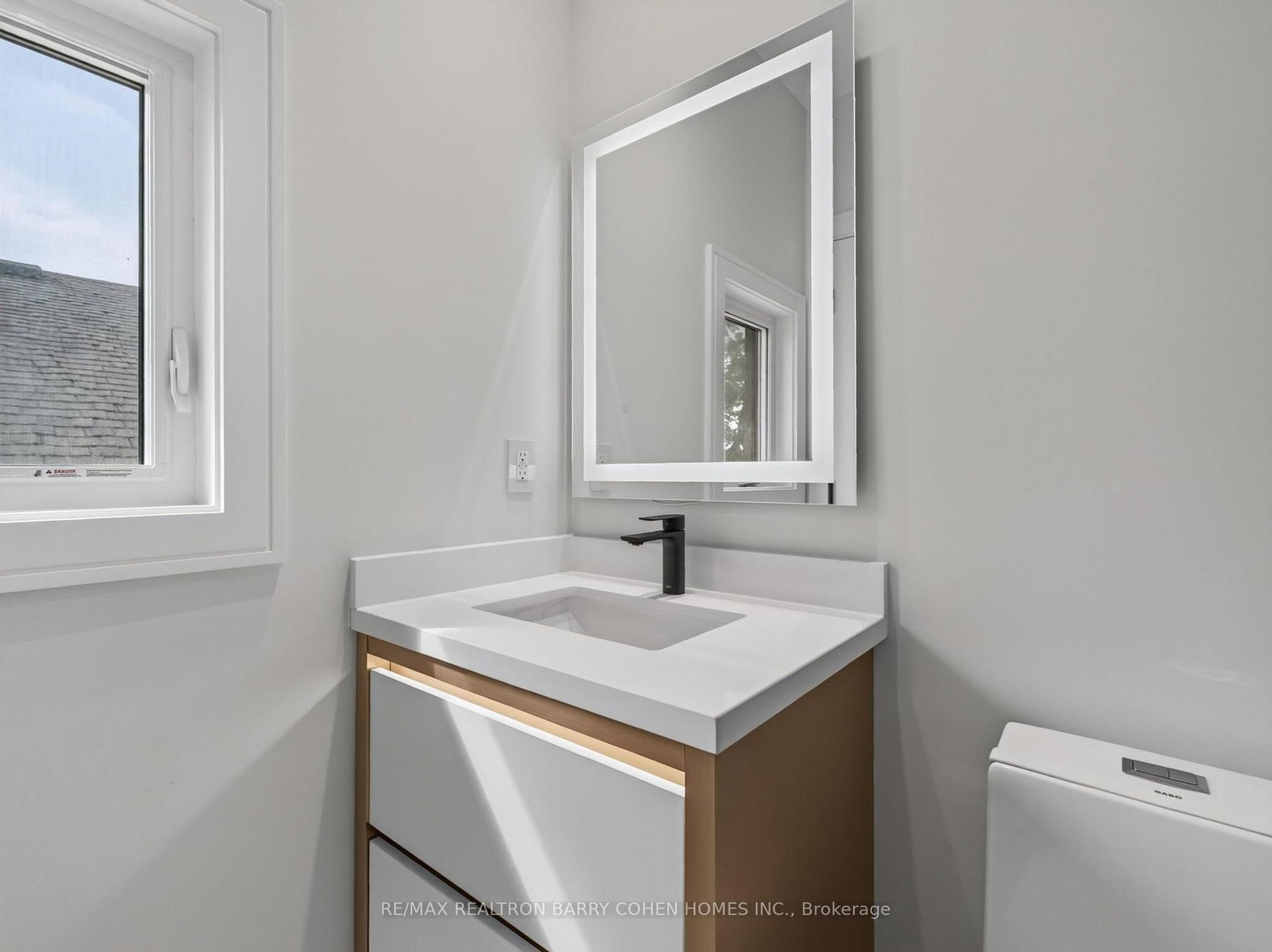 68 Lynnhaven Road • Toronto, ON photo 28