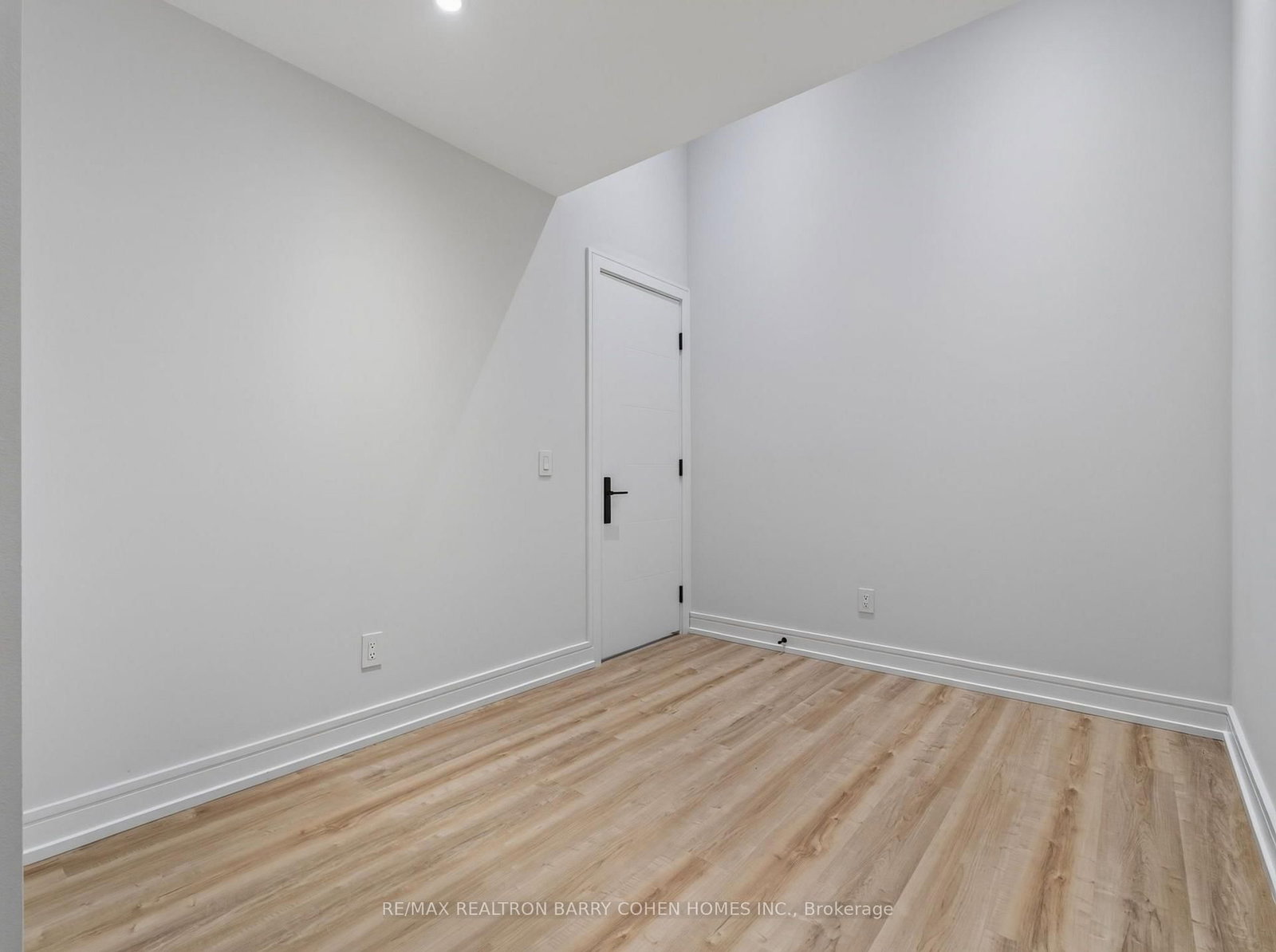 68 Lynnhaven Road • Toronto, ON photo 35