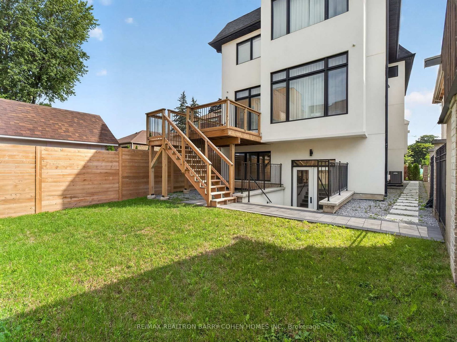 68 Lynnhaven Road • Toronto, ON photo 37