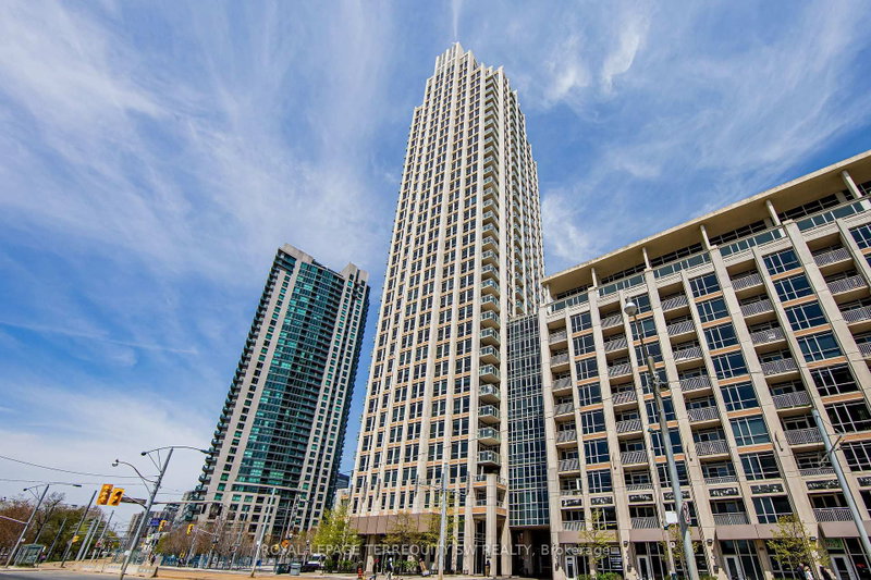 912 - 628 Fleet Street