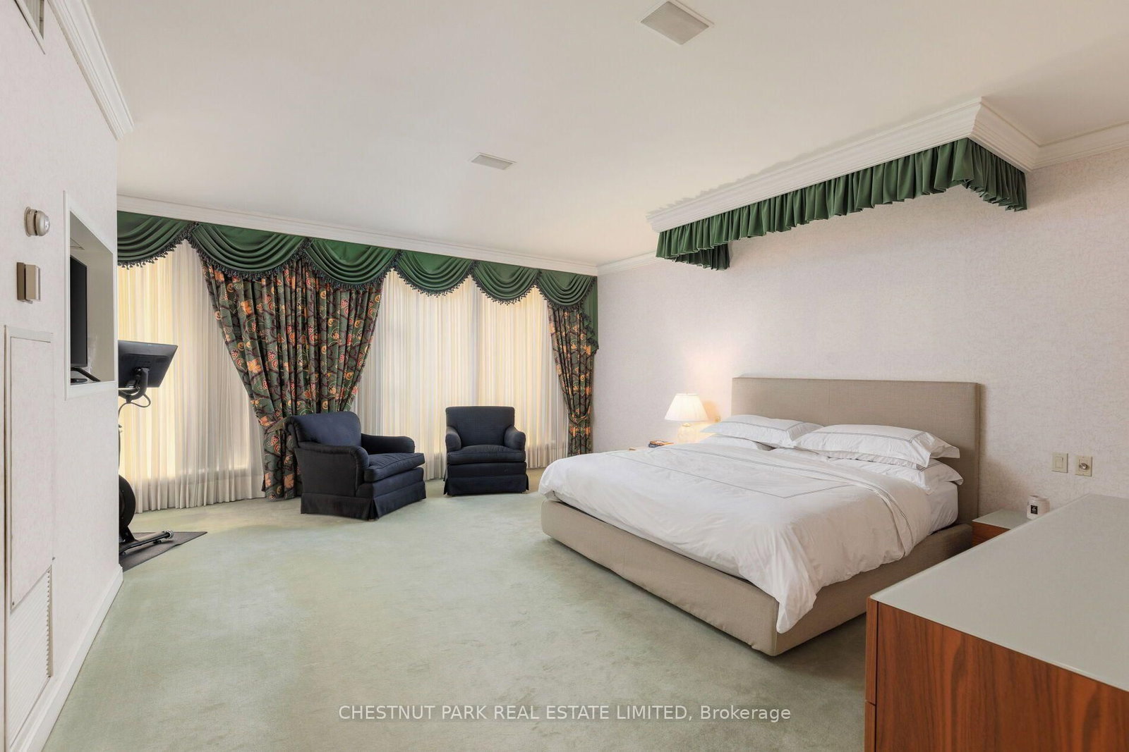 77 Avenue Road • #612 • Toronto, ON photo 20