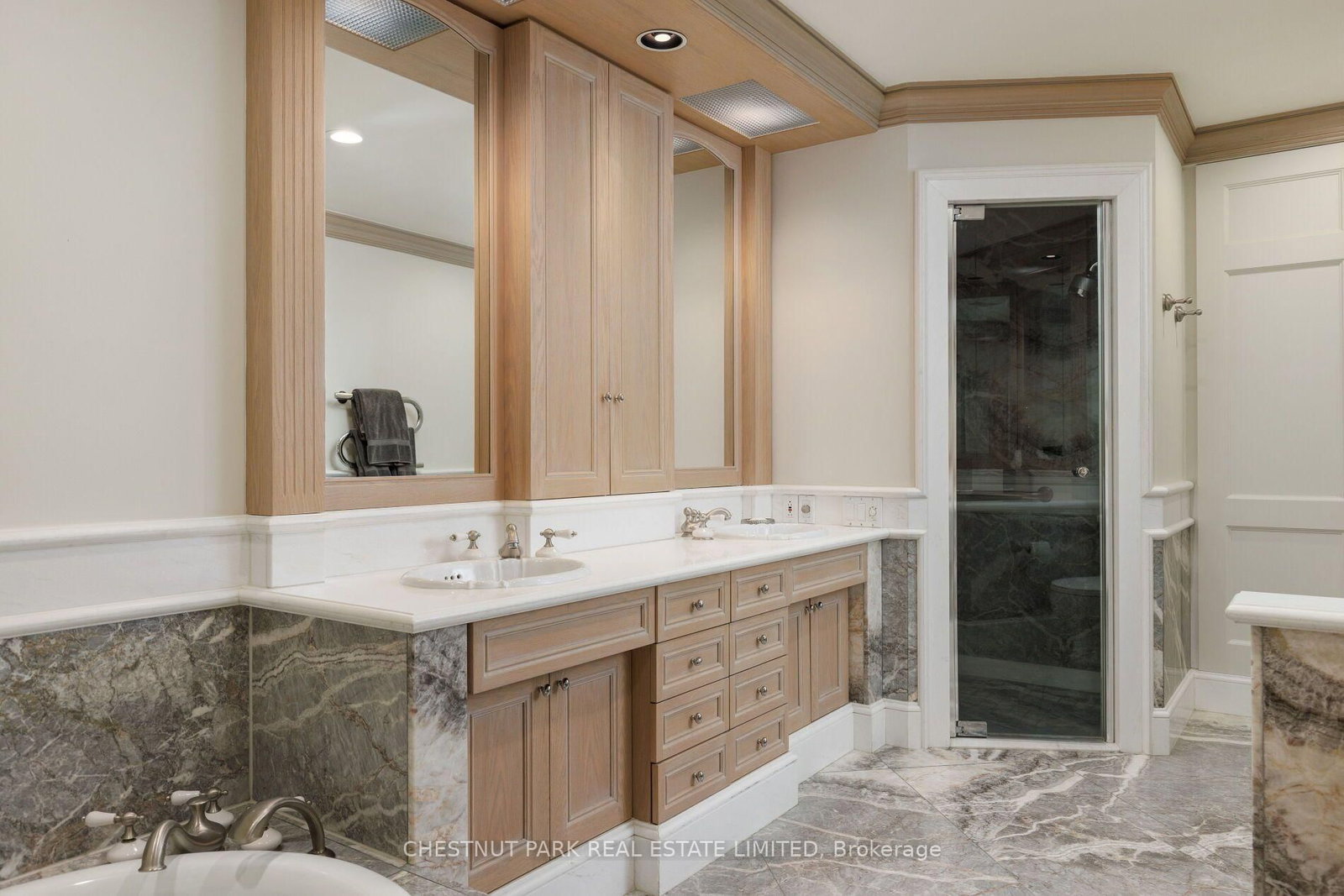 77 Avenue Road • #612 • Toronto, ON photo 23