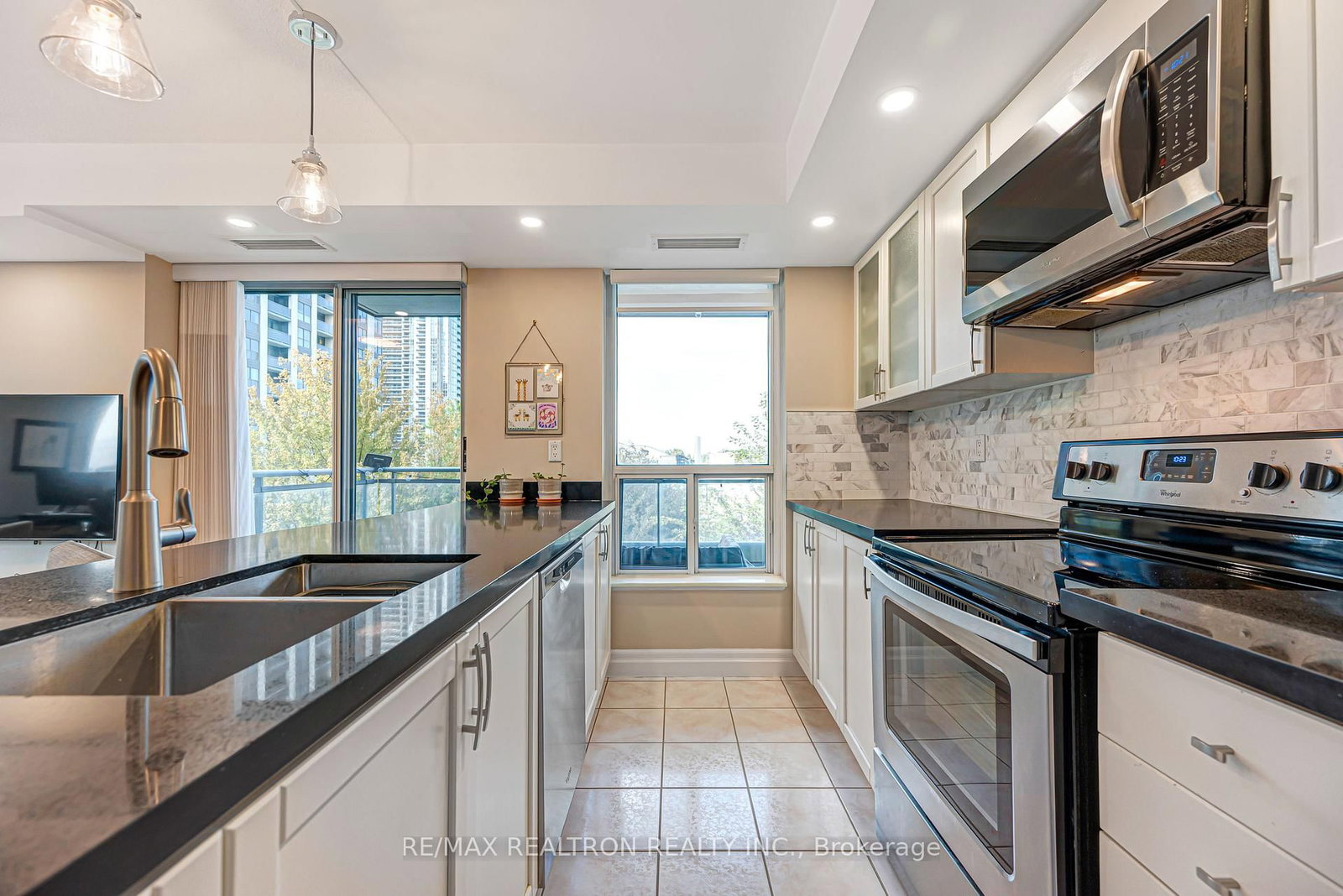188 Doris Avenue • #515 • Toronto, ON photo 15