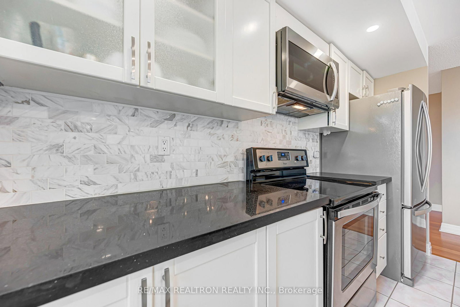 188 Doris Avenue • #515 • Toronto, ON photo 19
