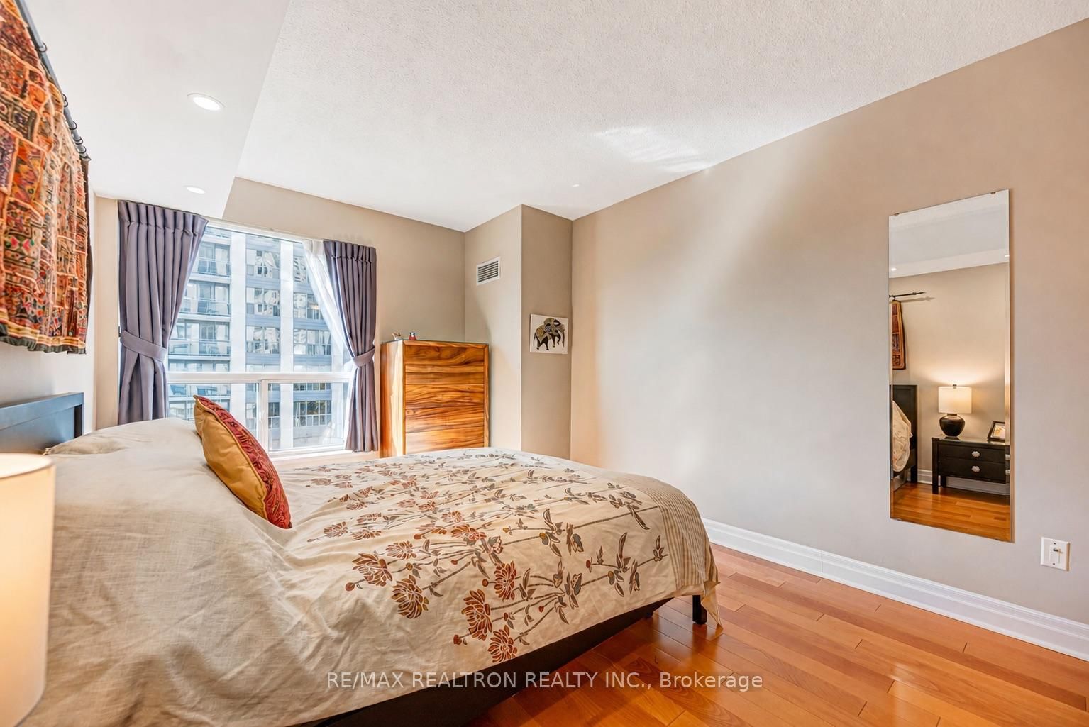 188 Doris Avenue • #515 • Toronto, ON photo 25