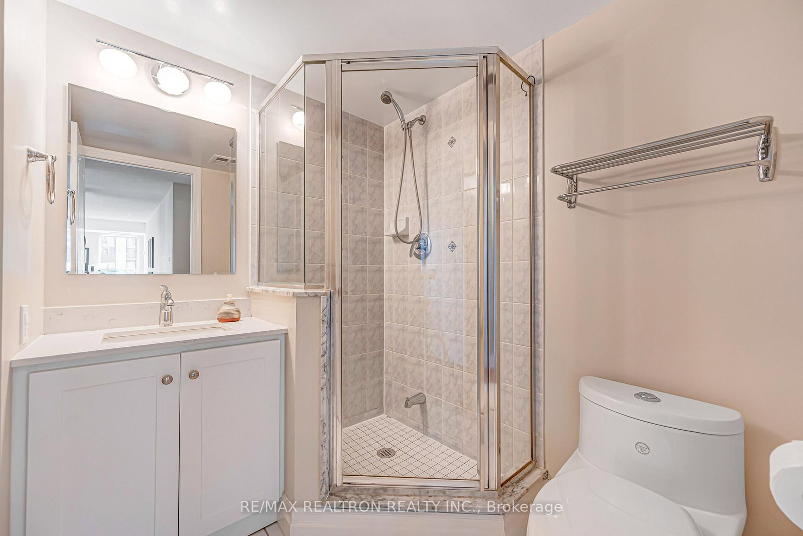 188 Doris Avenue • #515 • Toronto, ON photo 30