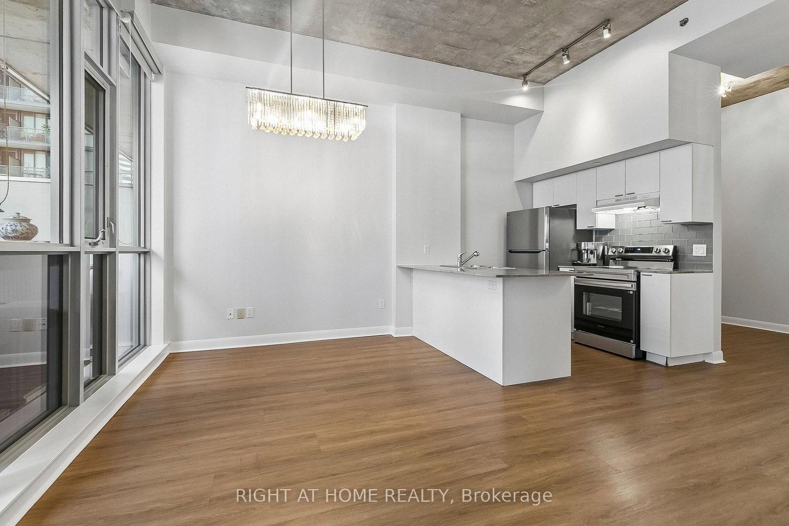 375 King Street W • #1606 • Toronto, ON photo 10