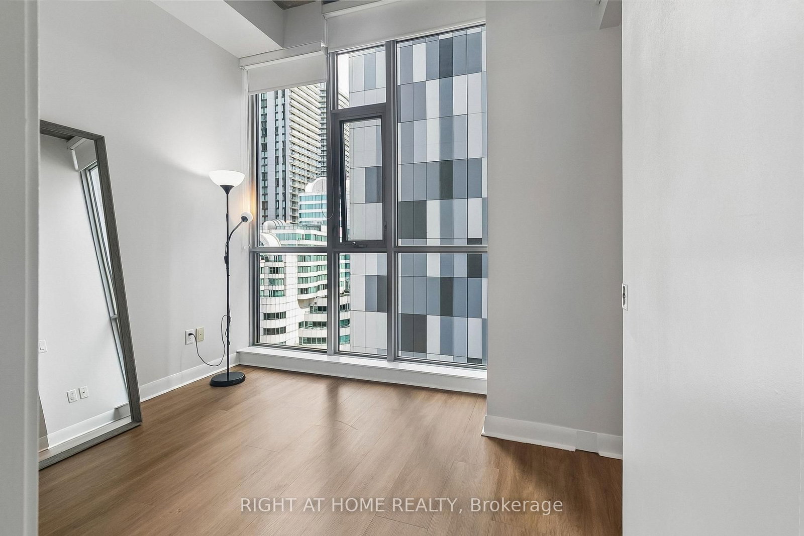 375 King Street W • #1606 • Toronto, ON photo 18