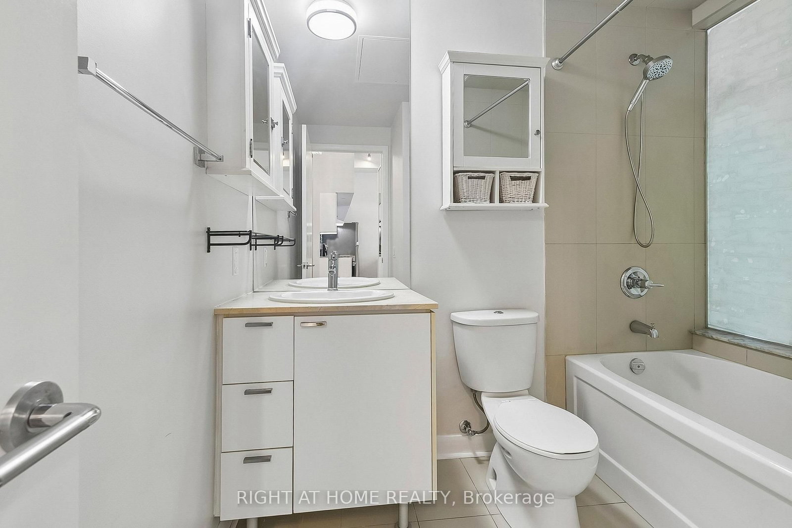 375 King Street W • #1606 • Toronto, ON photo 23