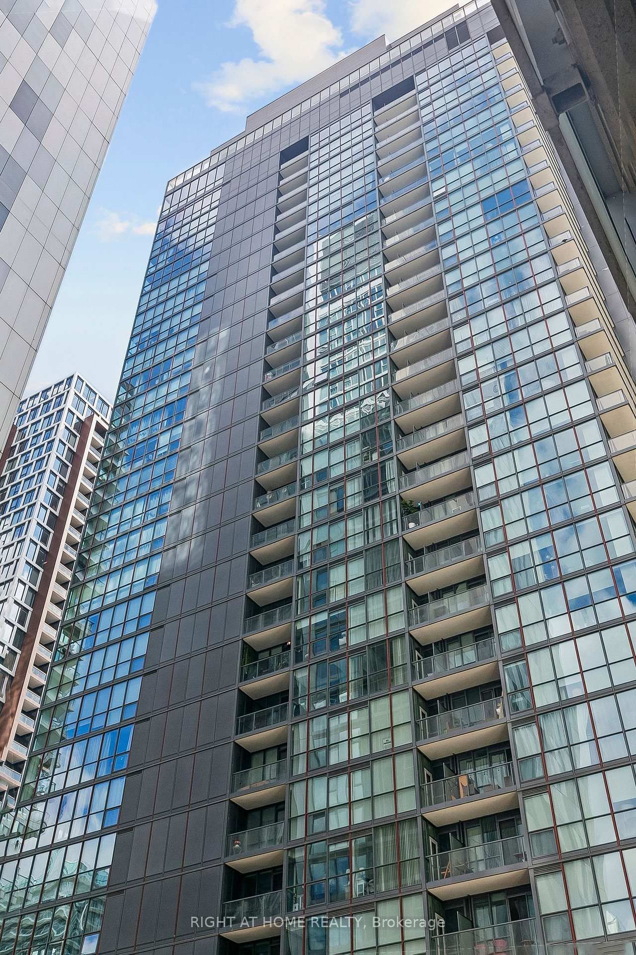 375 King Street W • #1606 • Toronto, ON photo 34