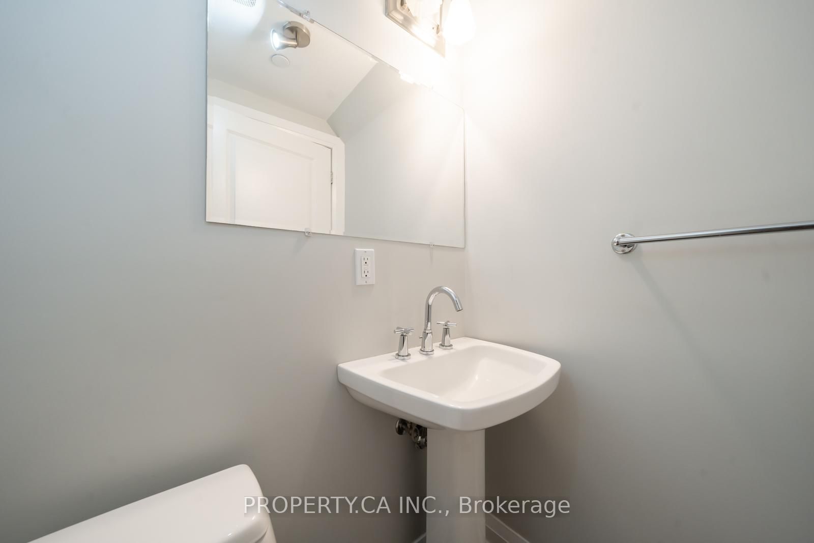 473 Dupont Street • #2 • Toronto, ON photo 18