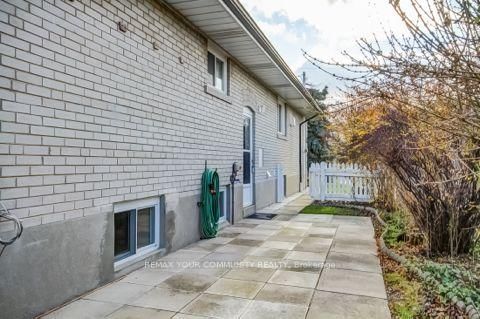 basement 2 - 10 Tinder Crescent, Toronto 5