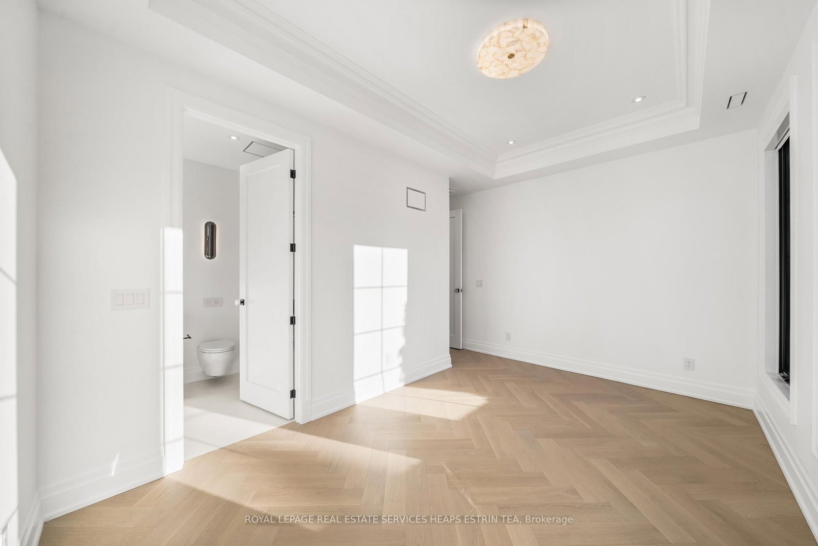 23 Lippincott Street • Toronto, ON photo 19