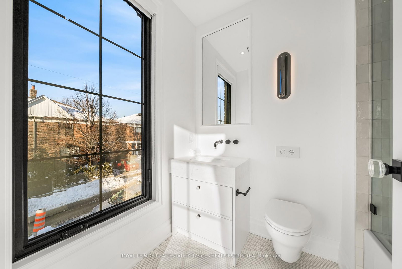 23 Lippincott Street • Toronto, ON photo 20