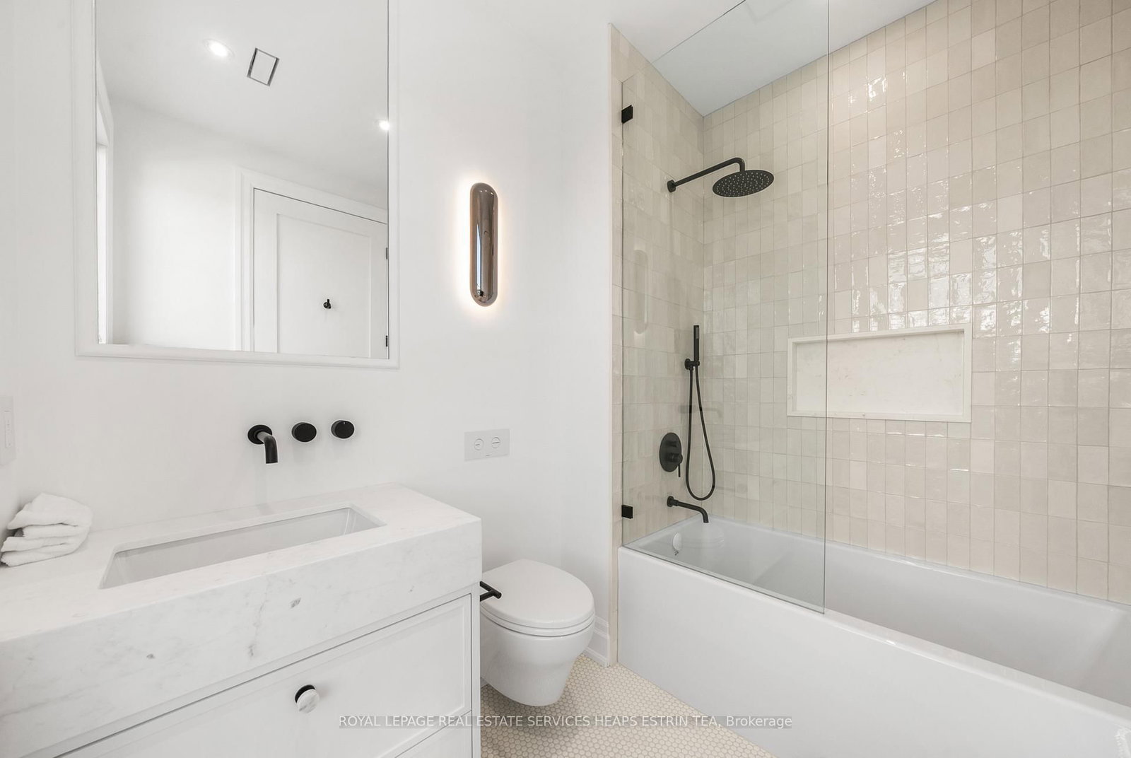 23 Lippincott Street • Toronto, ON photo 21